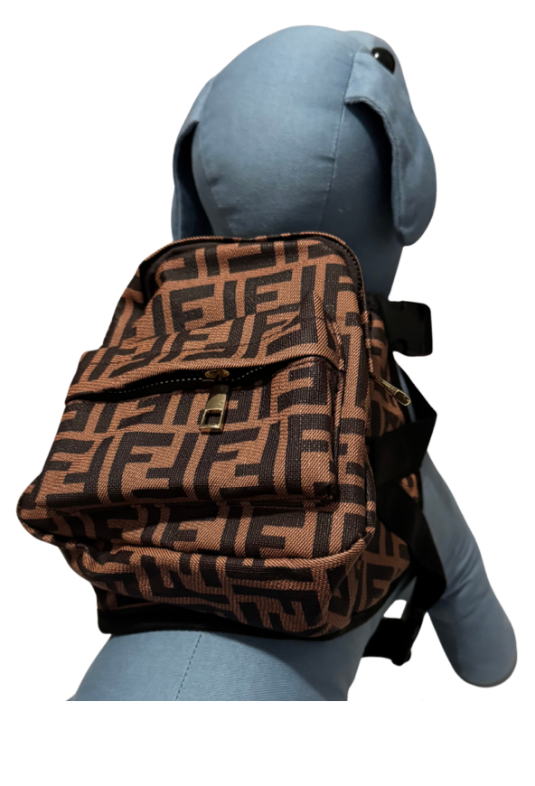 ARNÉS DE MOCHILA PARA PERROS DE DISEÑO